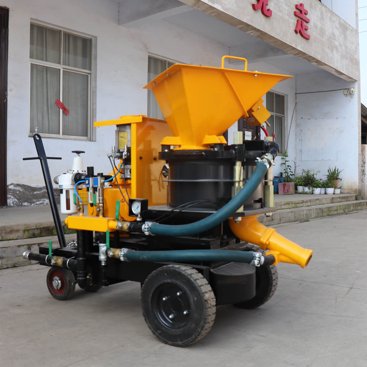 concrete spraying and conveying machine
