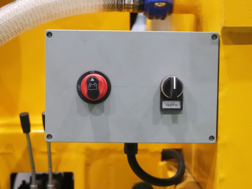 Clutch control button