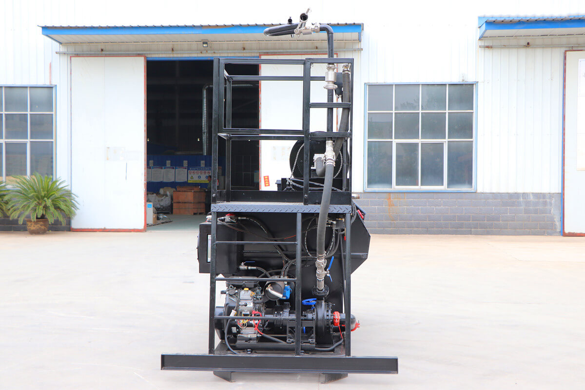 gasoline engine hydroseeder