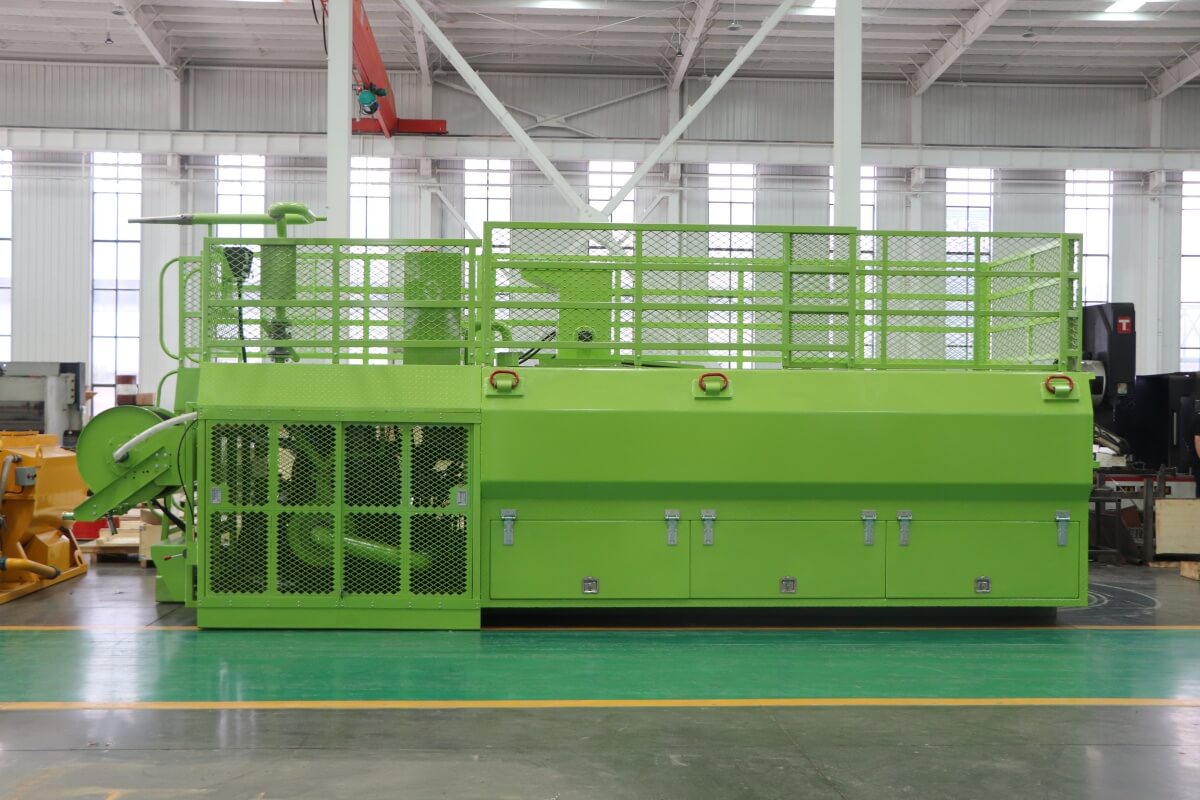 hydroseeding machine for mine reclamation