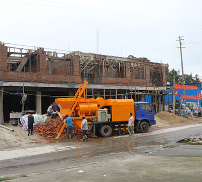 truck mounted concrete pump