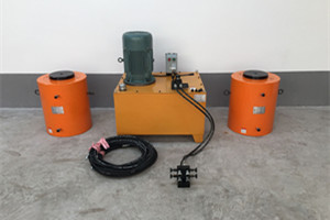 hydraulic jack and oil pump