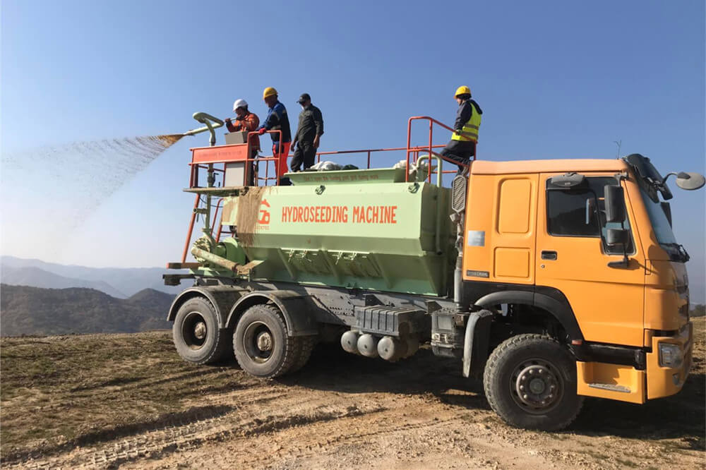 Hydroseeding spraying greening equipment