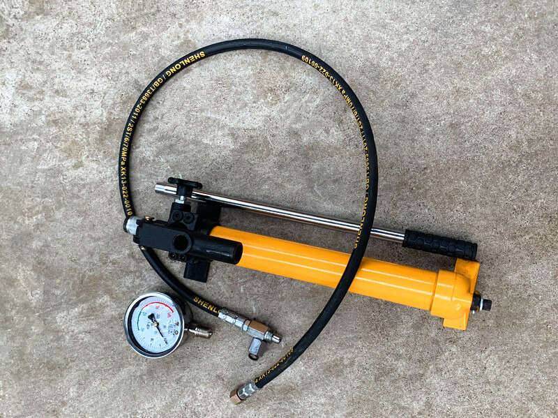 manual pump