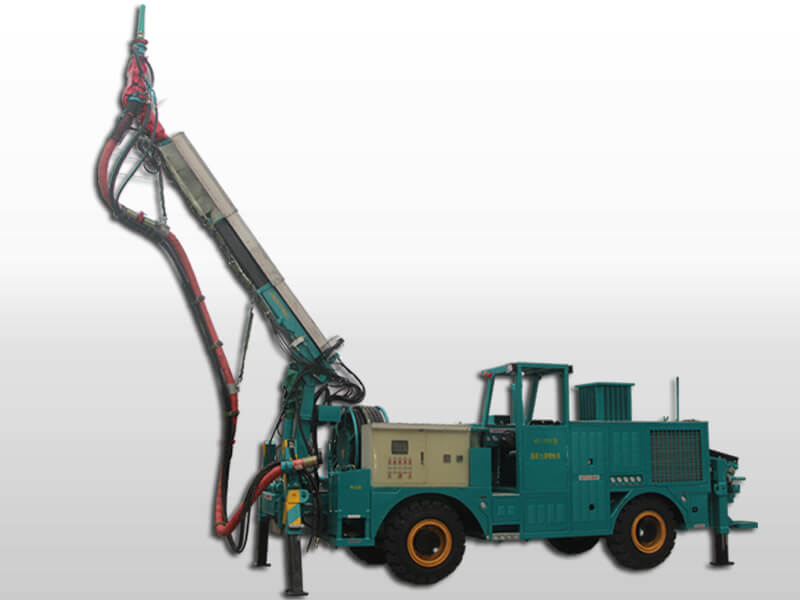 shotcrete machine with spray arm