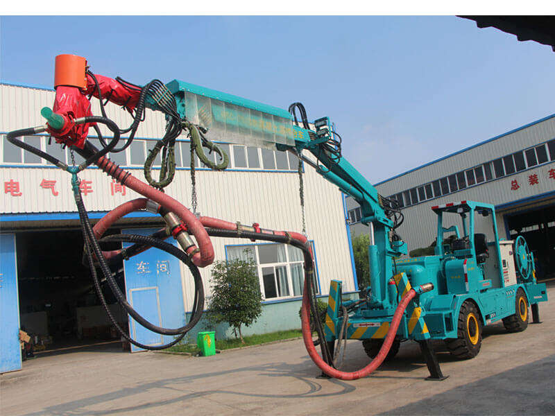 robotic shotcrete machine with arm