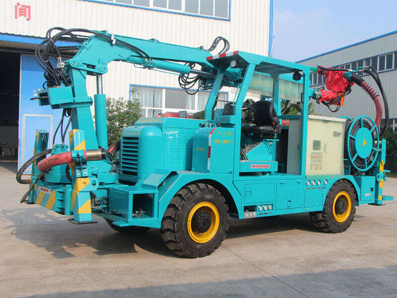 concrete sprayer with robotic arm 