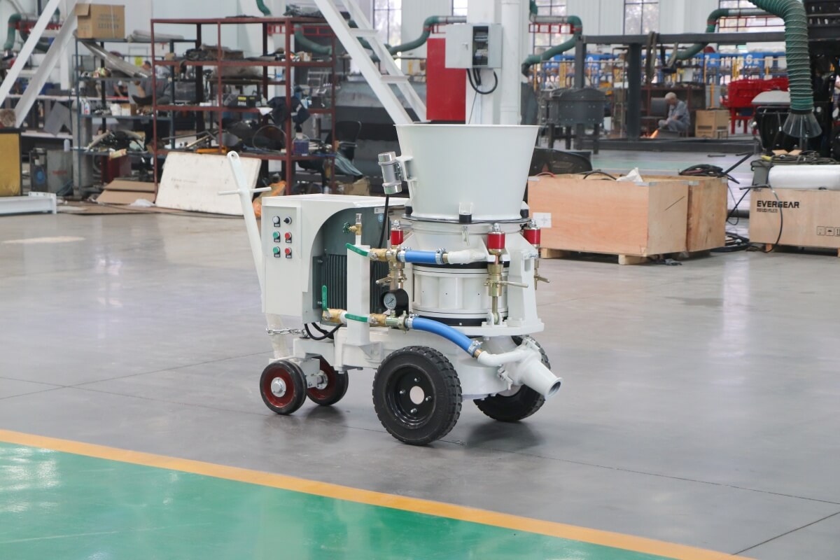 Small guniting machine for refractory works