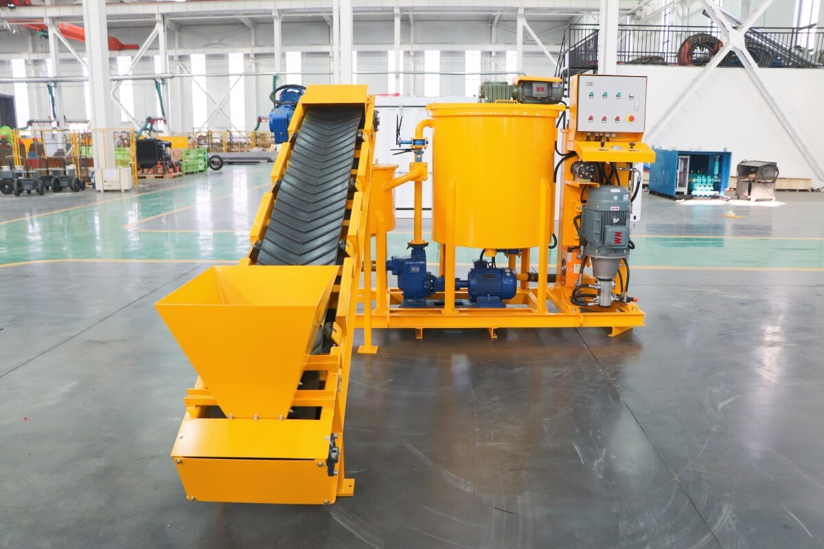 Grout mixing equipment for underground mine