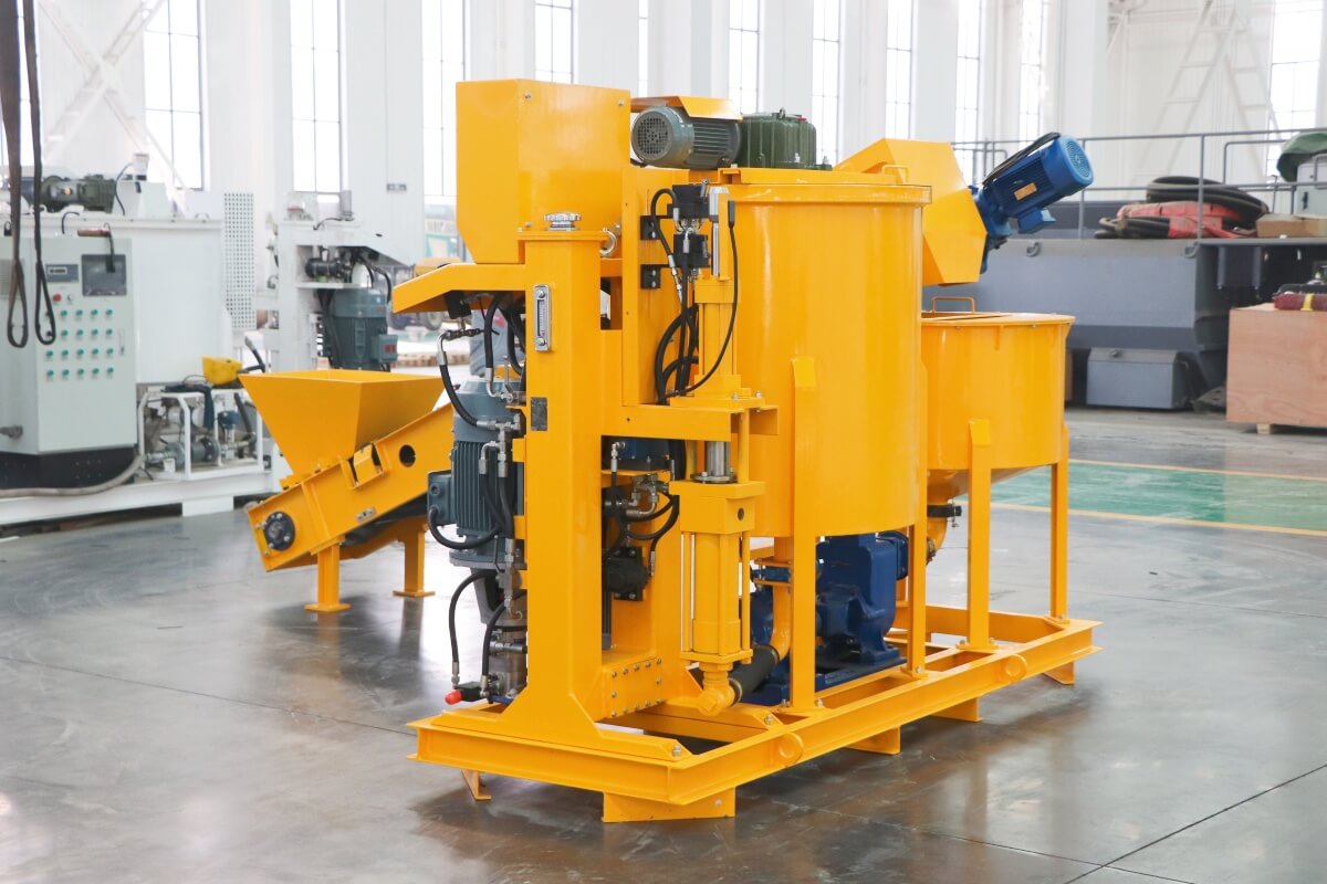 Grout mixing equipment for underground mine