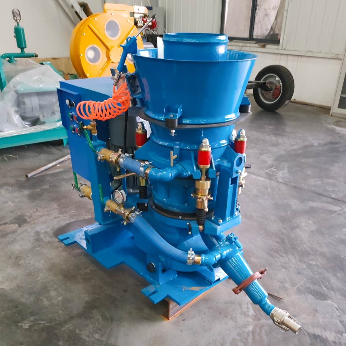 Gunning machine for refractories