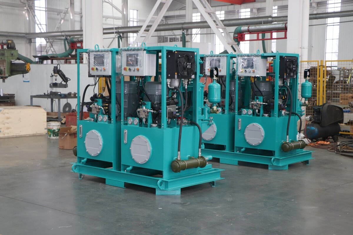 Double plunger bentonite grout pump